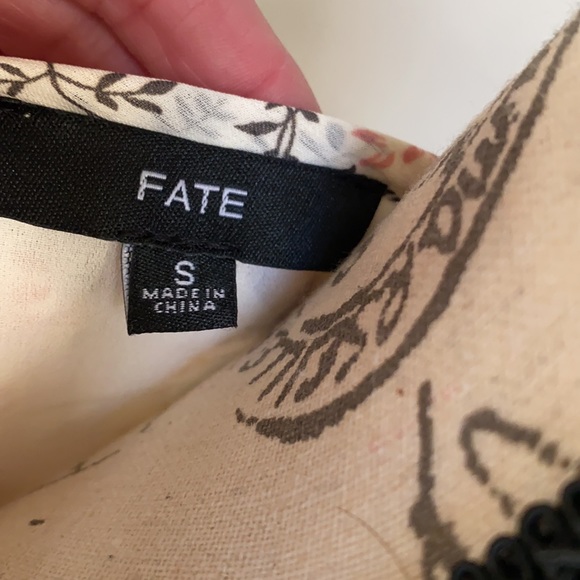 Patterned flowy blouse - Picture 6 of 7